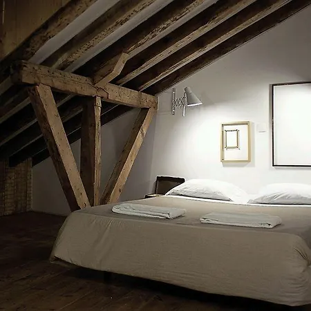 No Limit Bairro Alto Hostal *