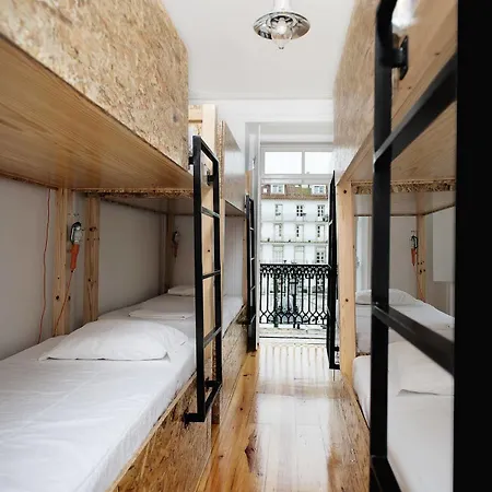 No Limit Bairro Alto Hostel *